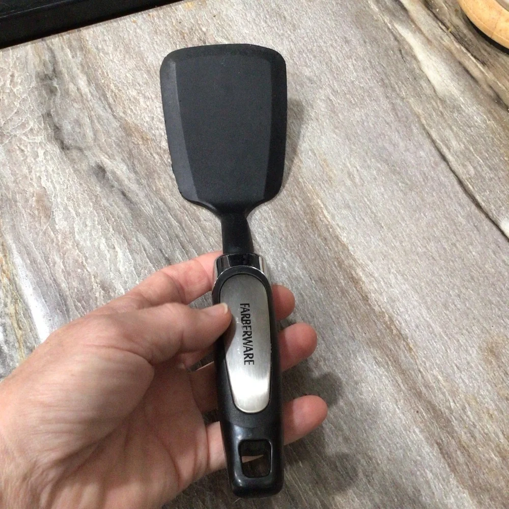 Farberware Professional Heat Resistant Short Spatula Black Plastic Turner